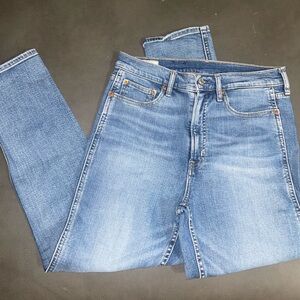 Gap Vintage Slim High Rise Jeans
Size: 30 (10R)
